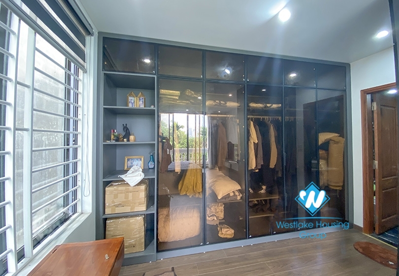 Garden house 4 bedrooms river view for rent in Ngoc Thuy, Long Bien district